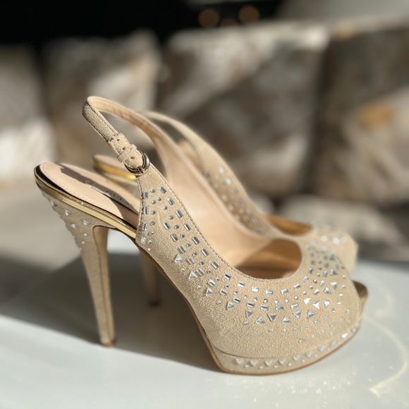 Shoes - Picture 1 of 6